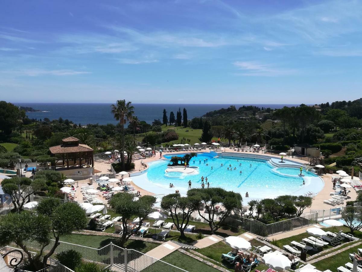 Cap Esterel Appartement Climatise Dans Le Centre Du Village Vacances Drammont Exterior foto
